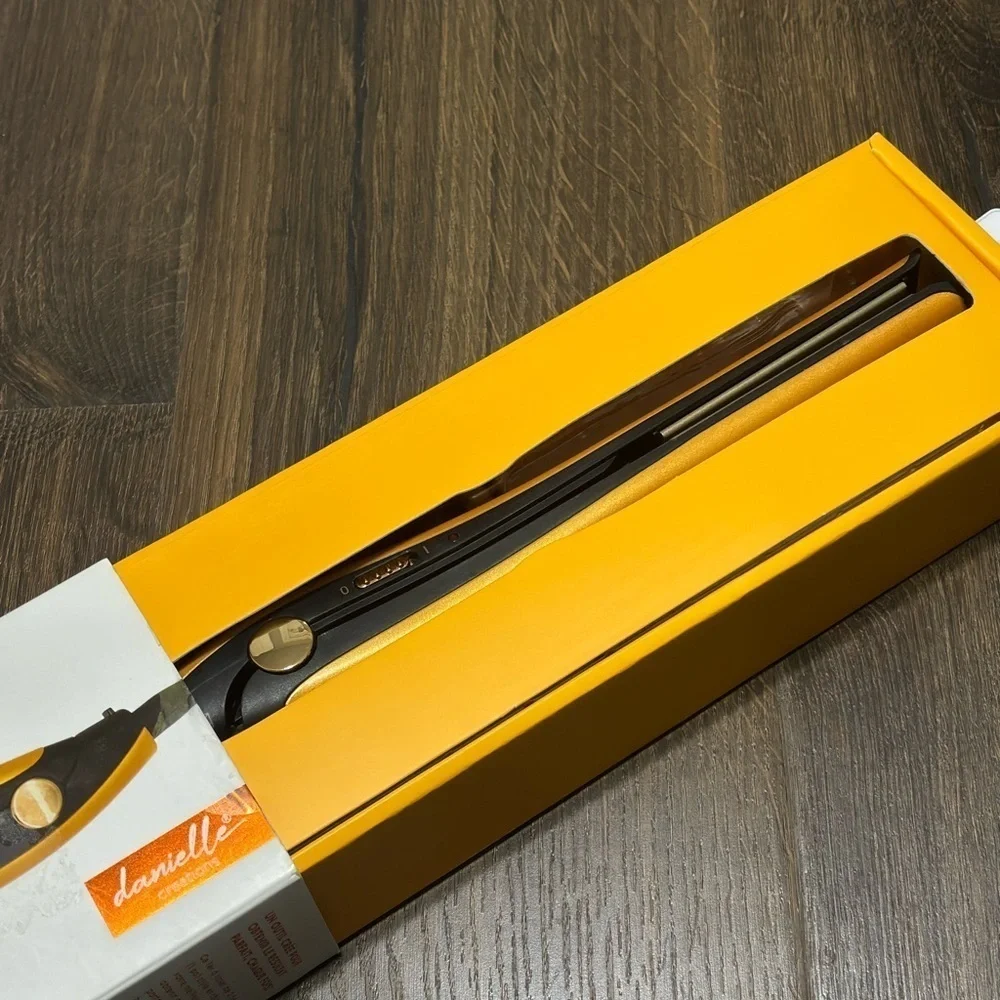 Give it to me straight Danielle creations new flat iron 1”